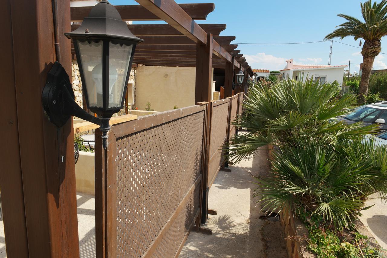 El Rancho Aparthotel Tarifa Bagian luar foto